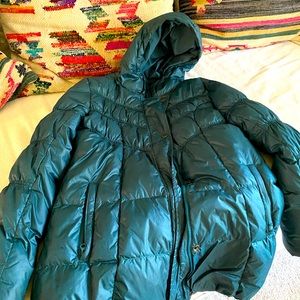 Deep green, puffer coat